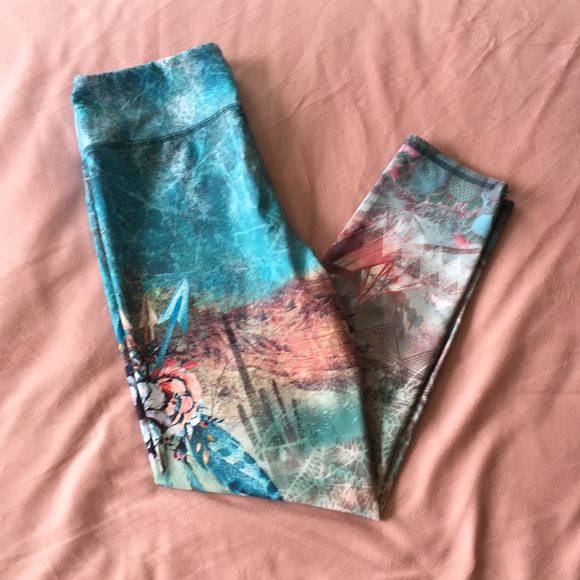 Evolution Creation Pants - Cropped yoga pants/leggings